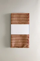 SET OF STRIPED COTTON NAPKINS WITH FRINGING