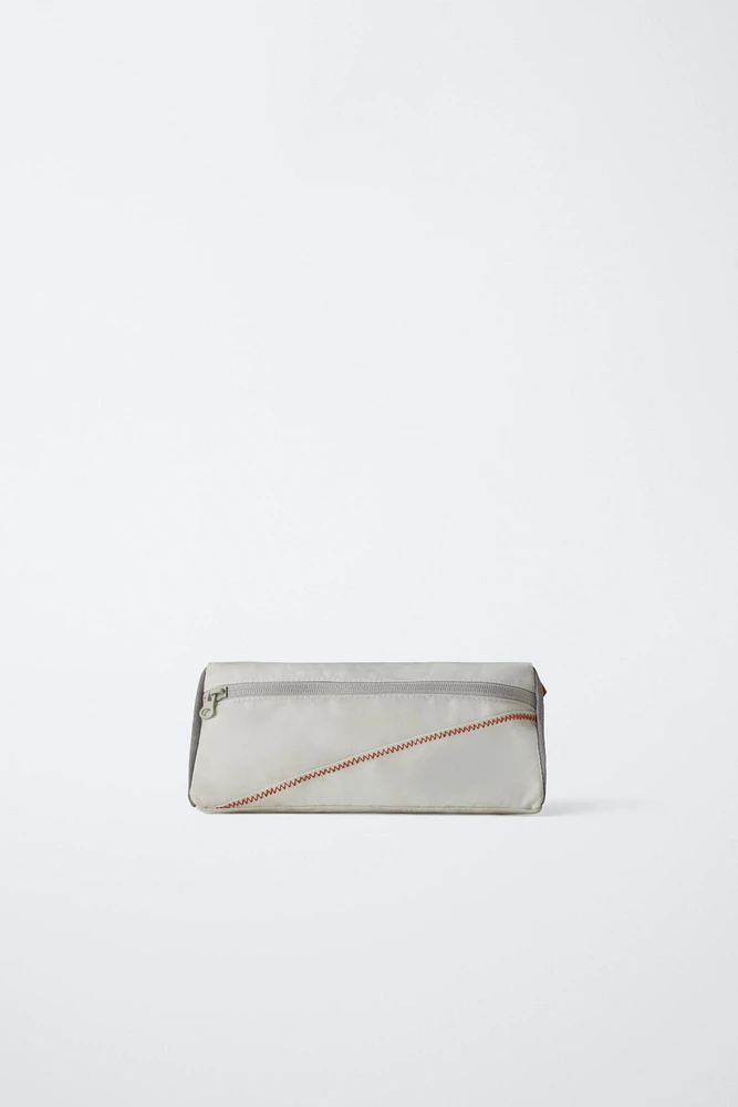 TROUSSE © NASA