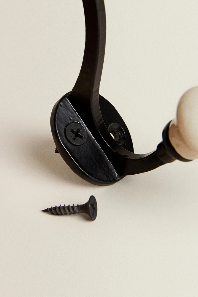 CERAMIC HOOK