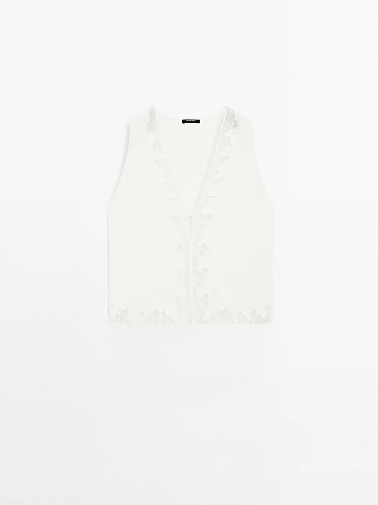 Flowing blouse with lace detail