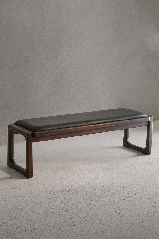 BENCH 01