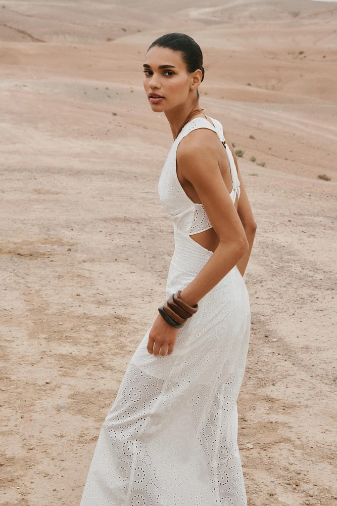 ROBE MIDI BRODÉE