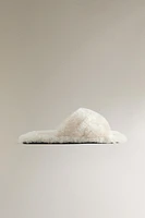 SHEEPSKIN CROSSOVER SLIPPER
