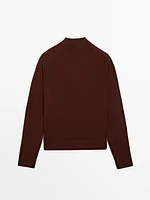 100% wool polo collar sweater with buttons