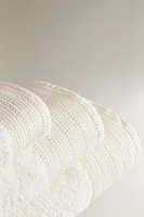 EMBROIDERED LINEN BORDER BATH TOWEL
