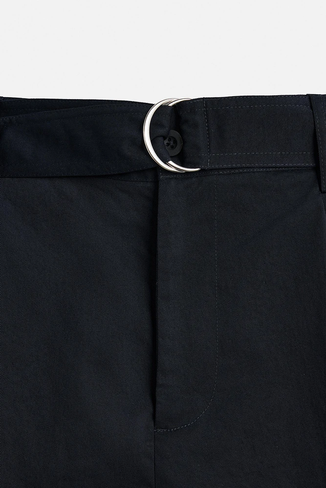 PLEATED BELT BERMUDA SHORTS