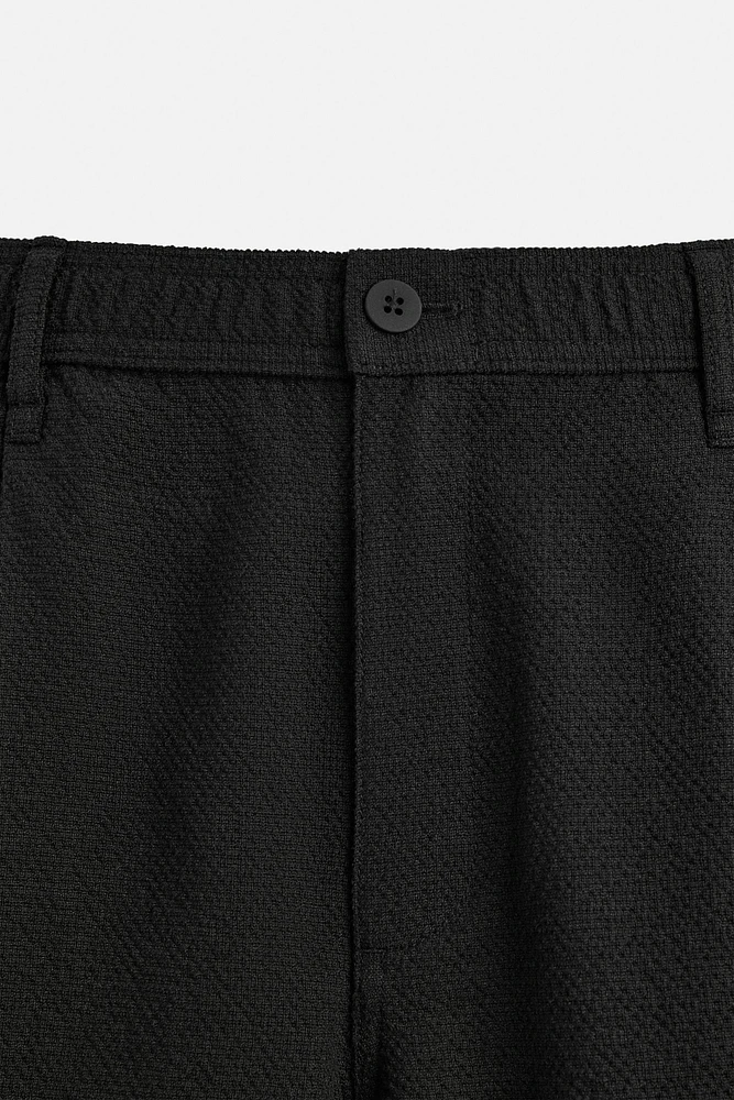 TEXTURED REGULAR FIT SHORTS