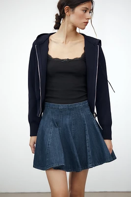 GILET EN MAILLE UNIE À CAPUCHE
