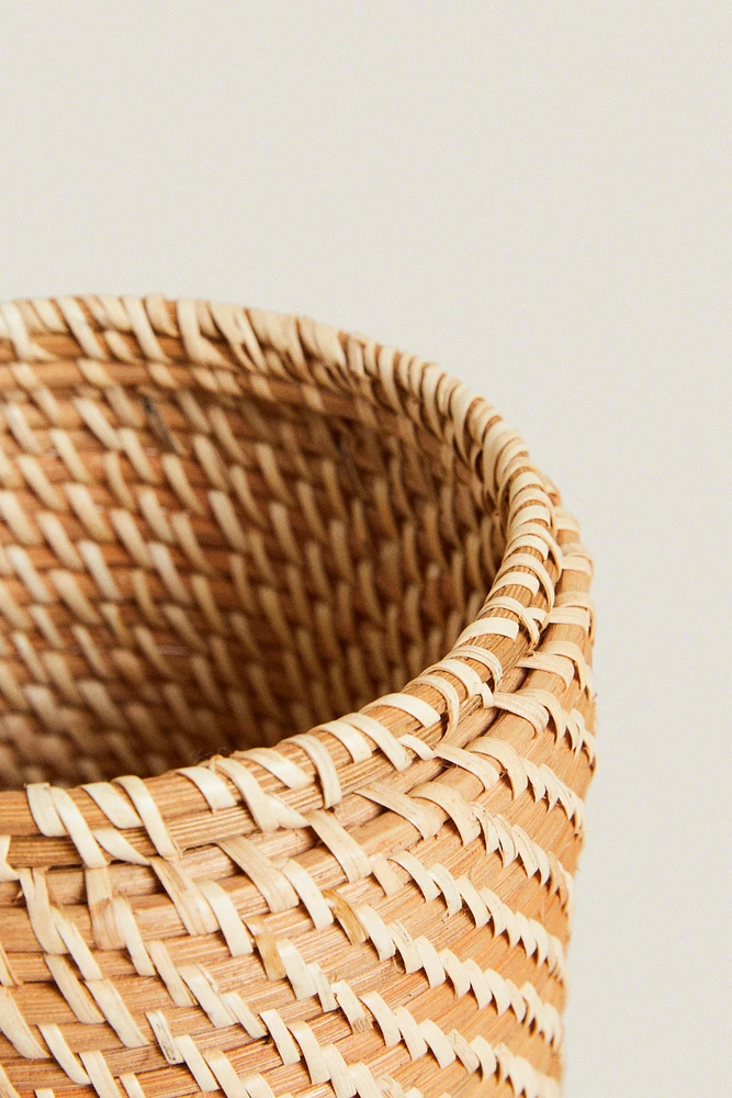 KIDS’ RATTAN HAMPER WITH LID