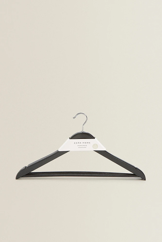 LACQUERED WOODEN HANGER (SET OF 3)