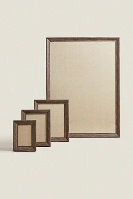 MATTE WOODEN PICTURE FRAME