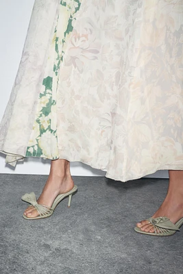 FLOWER SANDALS
