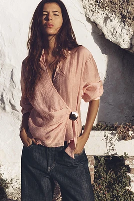 GOLD APPLIQUÉ WRAP SHIRT