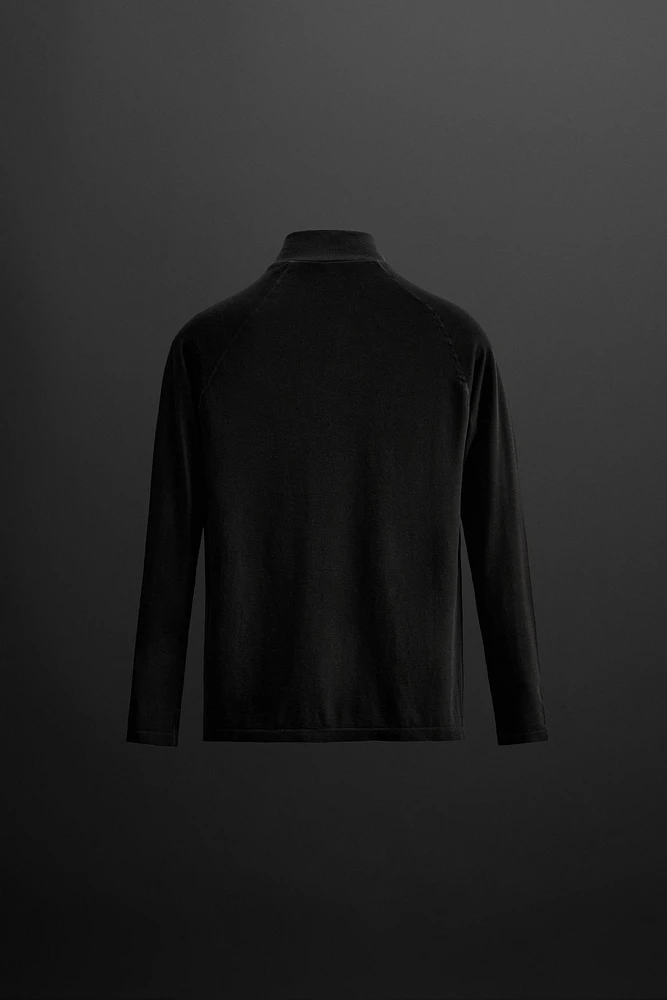 T-SHIRT COL ZIP