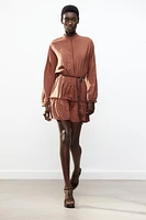 ROBE COURTE AVEC ENTRE-DEUX ET CEINTURE