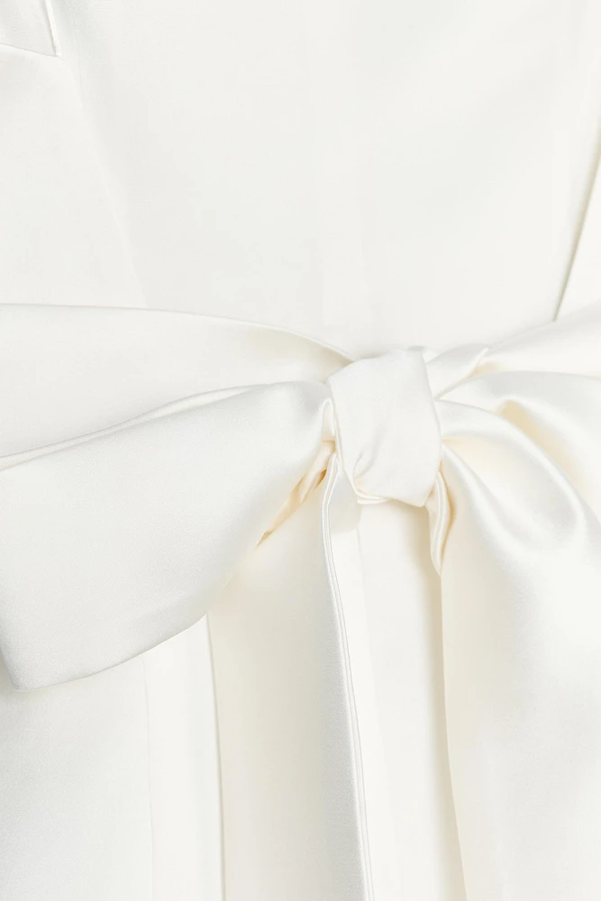 SATIN EFFECT SHORT DRESS WITH BOW DETAIL