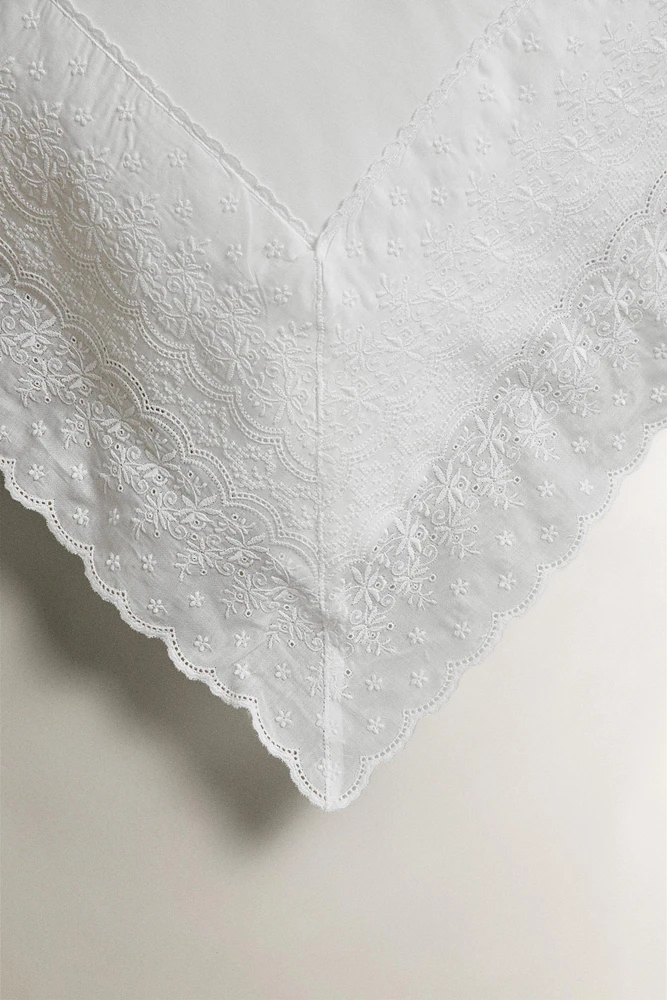 EMBROIDERED PILLOWCASE