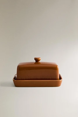CARAMEL STONEWARE BUTTER DISH