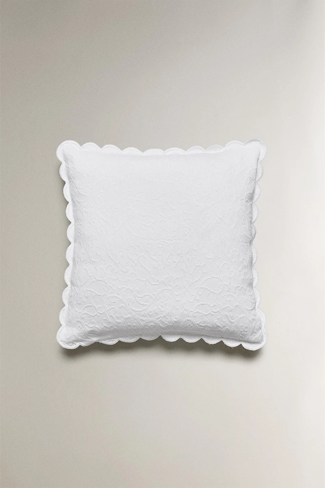 SCALLOPED FLOWER THROW PILLOW COVER