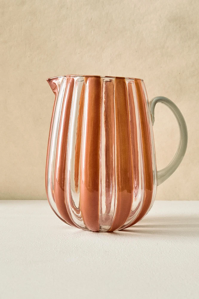 GLASS PITCHER WITH STRIPED HANDLE AND CONTRAST