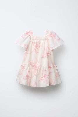 ROBE LACETS BRODÉS