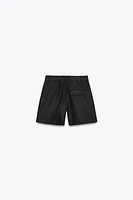 HIGH-WAISTED LINEN SHORTS