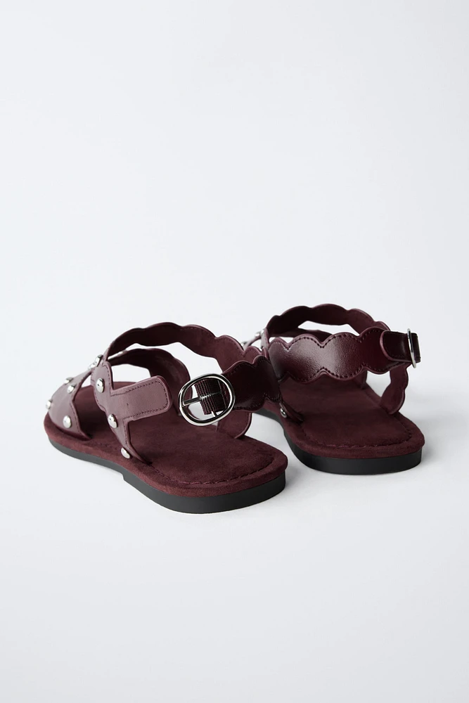 SANDALES À CLOUS