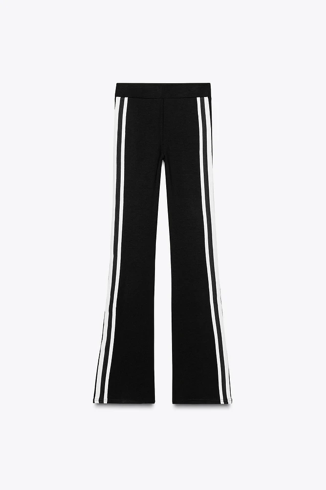 LEGGING ÉVASÉ AVEC BANDE LATÉRALE