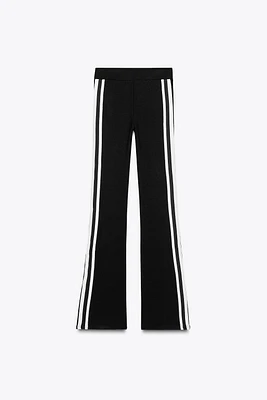 SIDE STRIPE FLARED LEGGINGS