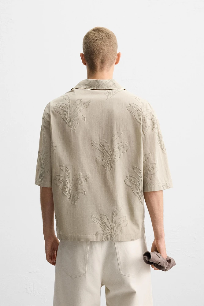 LEAF EMBROIDERED SHIRT