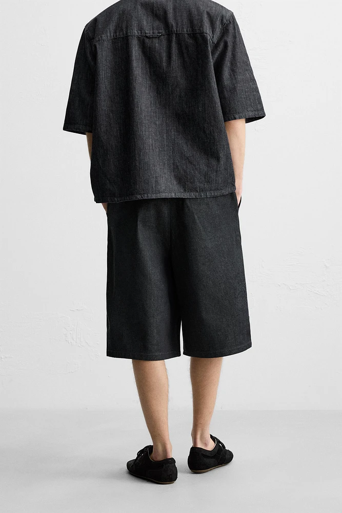 PLEATED WIDE LEG BERMUDA SHORTS