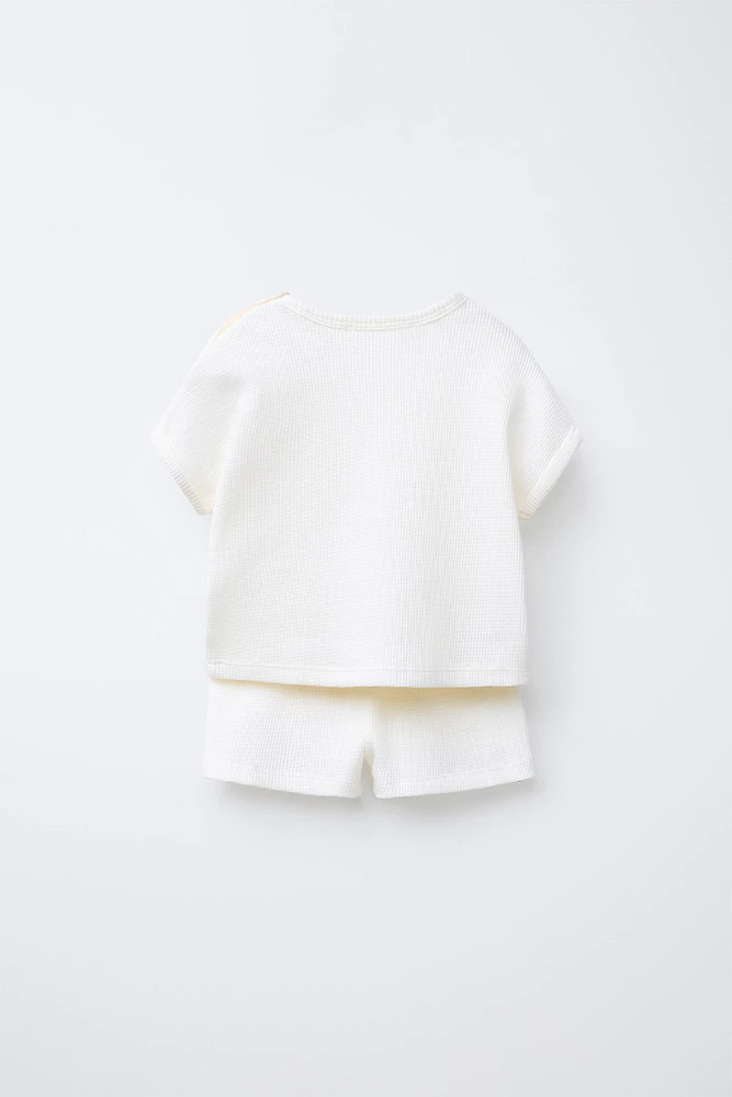 WAFFLE T-SHIRT AND BERMUDA SET