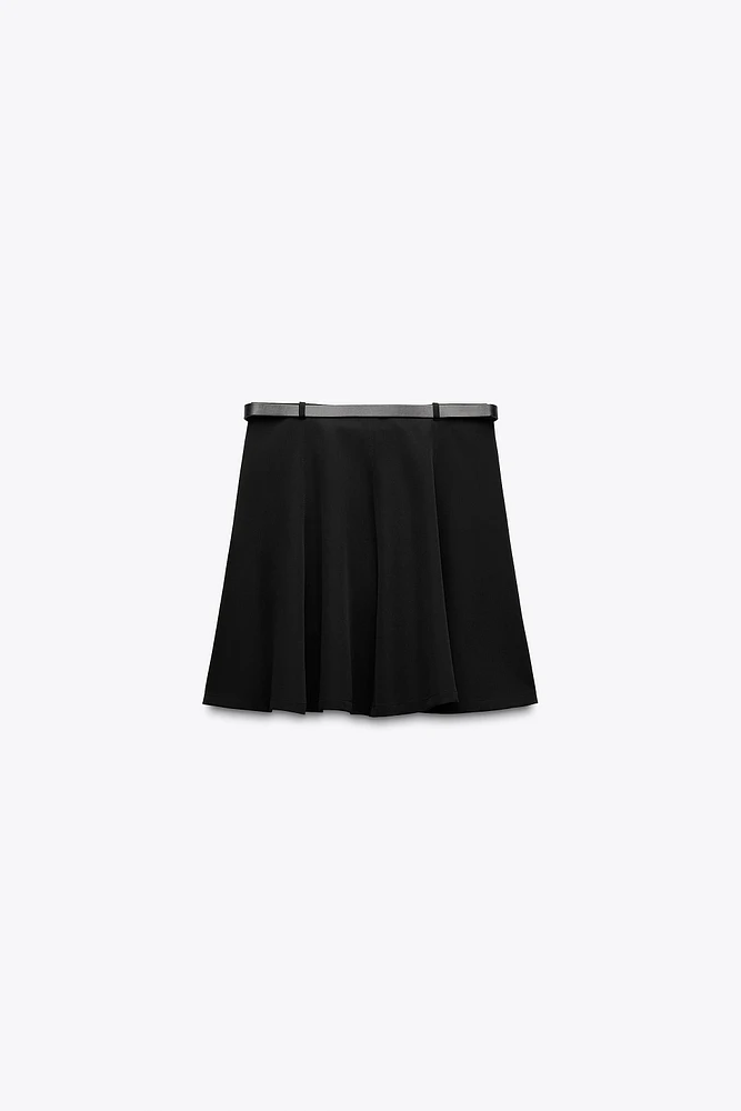 MINI-JUPE EN CRÊPE AVEC CEINTURE