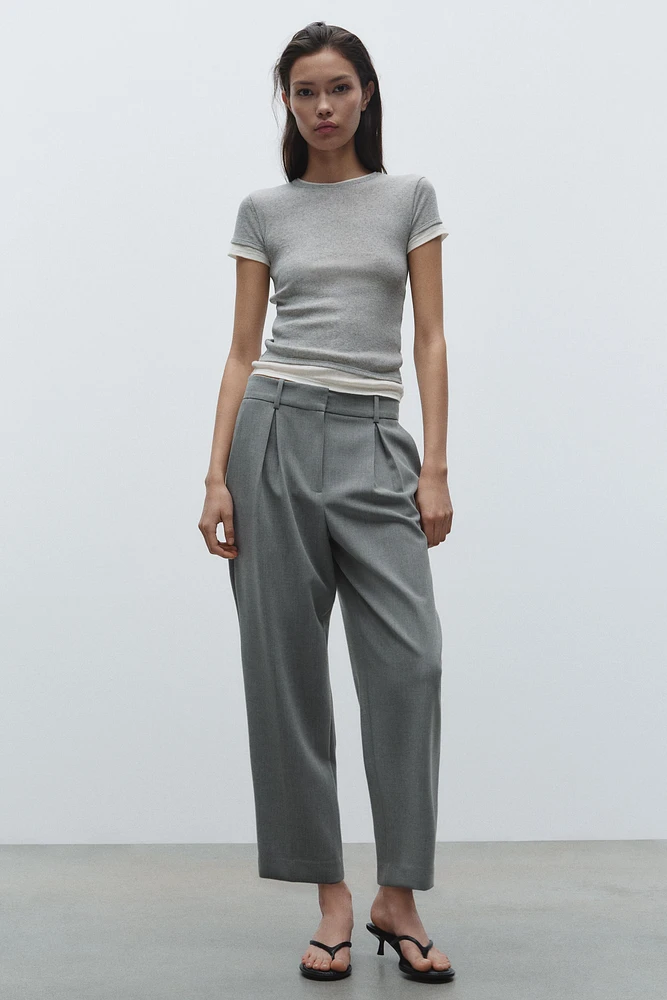 PLEATED CHINO PANTS