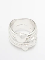 Irregular ring