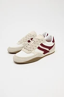 ATHLETIC SNEAKERS