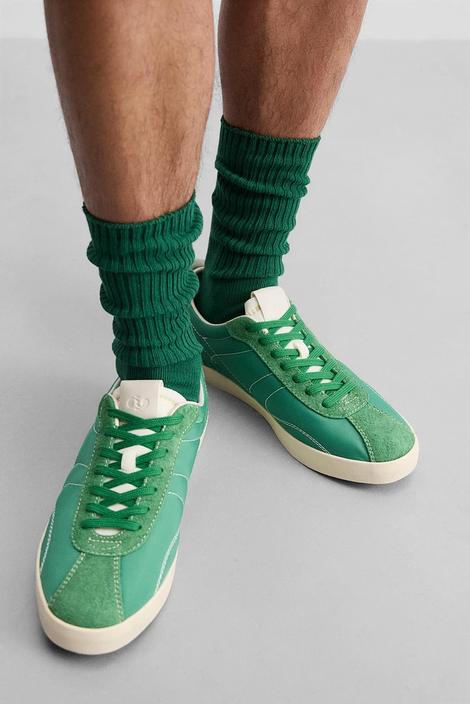 PADDED SNEAKERS