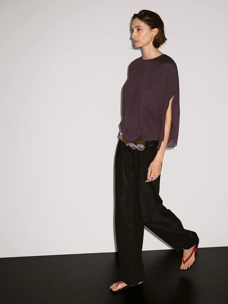Short double-layer cape