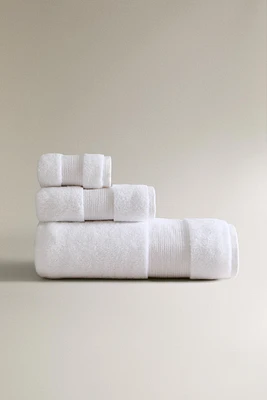 SERVIETTE DE BAIN BORDURE FIL MÉTALLISÉ
