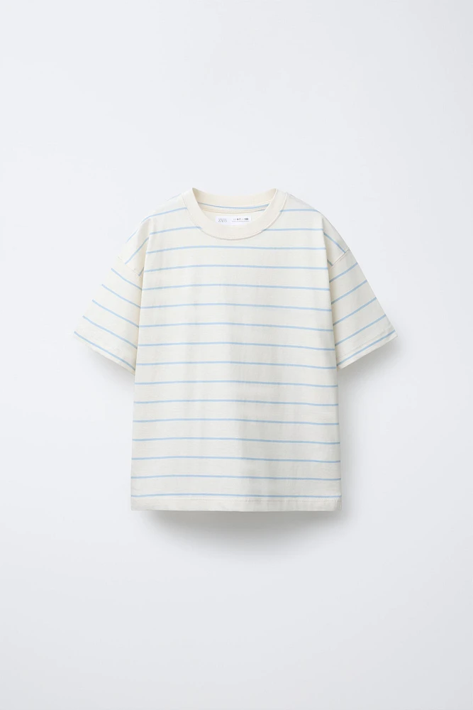 LOT DE DEUX T-SHIRTS UNIS ET À RAYURES