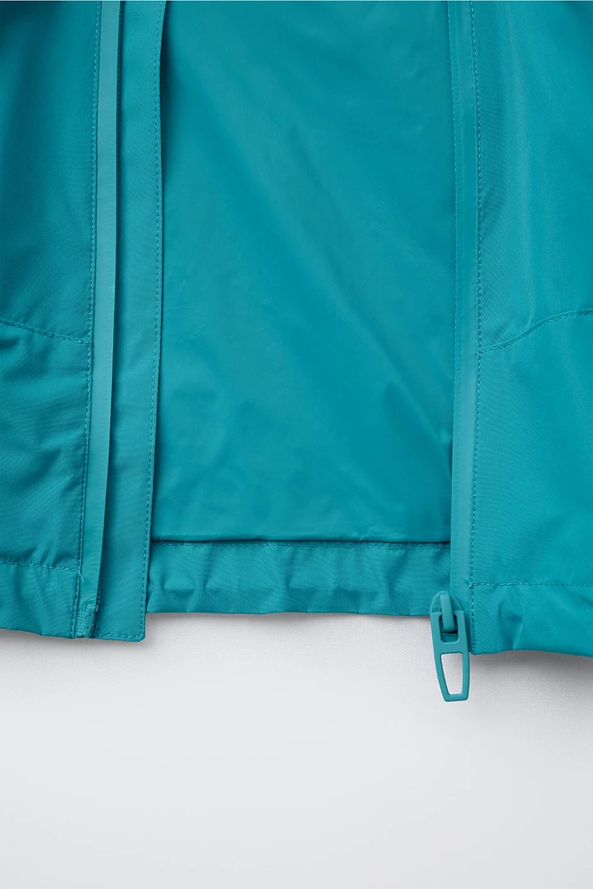 LIGHTWEIGHT HOODED WATER-REPELLENT JACKET