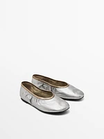 Gathered metallic ballerinas