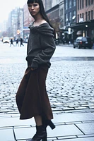 PULL OFF SHOULDER