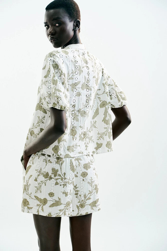 TOP IMPRIMÉ BRODERIES AJOURÉES
