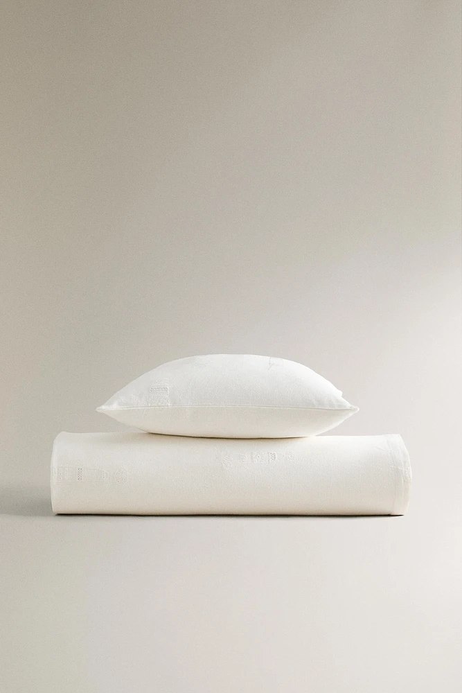 EMBROIDERED LINEN BEDSPREAD
