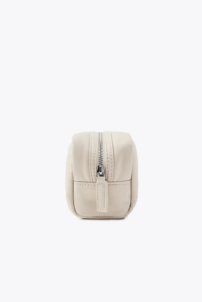 100% LEATHER TOILETRY BAG