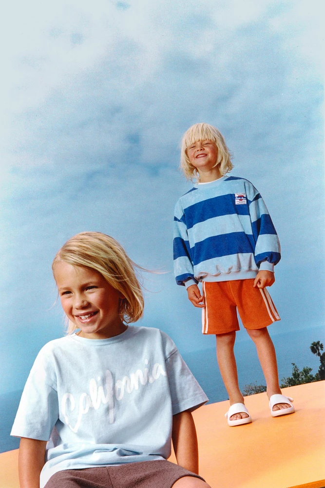 TOWEL EFFECT SWEATSHIRT WITH LABEL