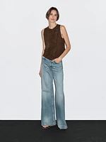 Veste courte sans manches boutons en cuir finition daim