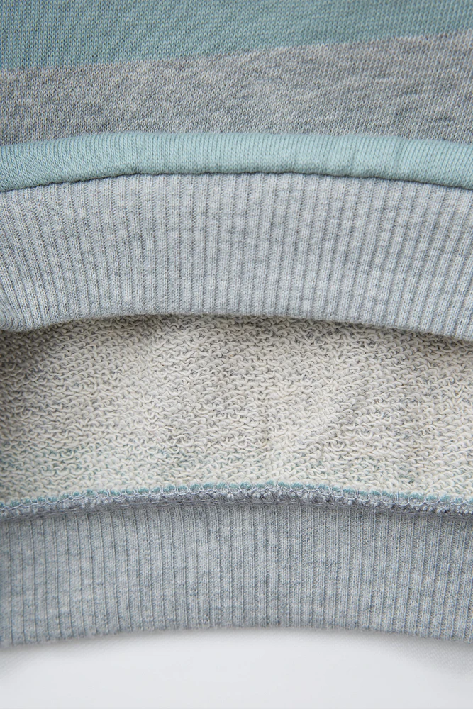 STRIPED SWEATSHIRT