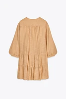 ROBE COURTE BRODÉE SUR LA POITRINE